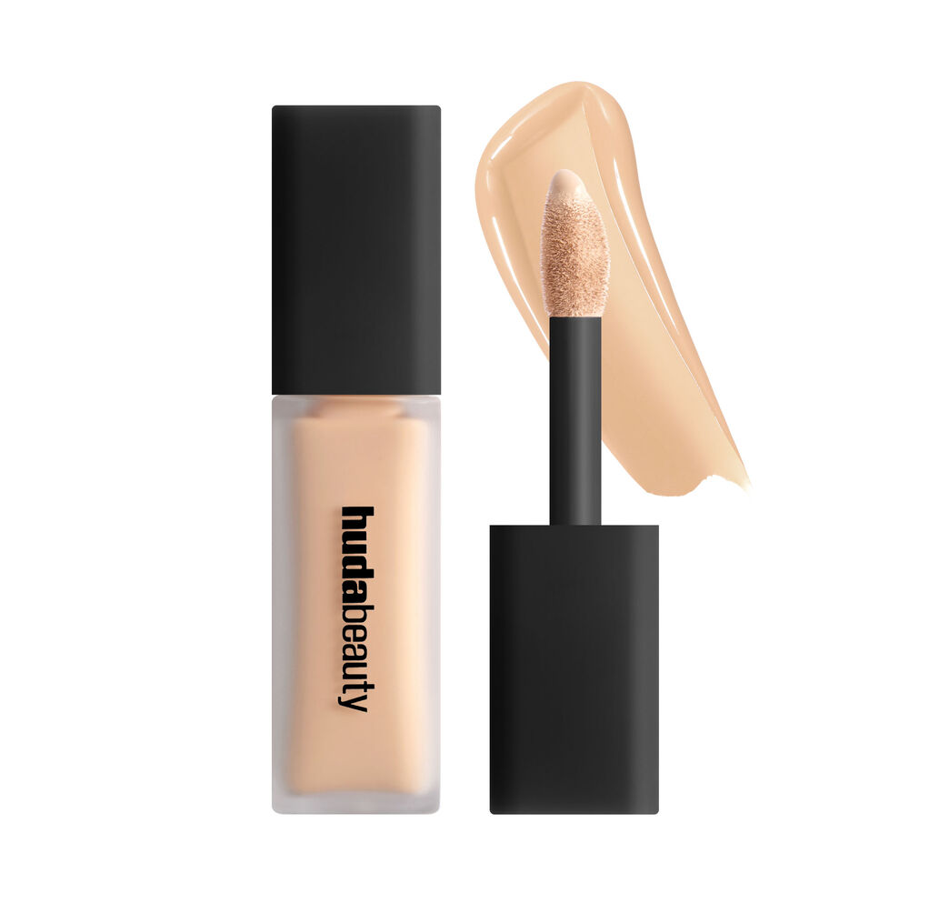 Huda Beauty - Faux Filter Luminous Matte Liquid Concealer